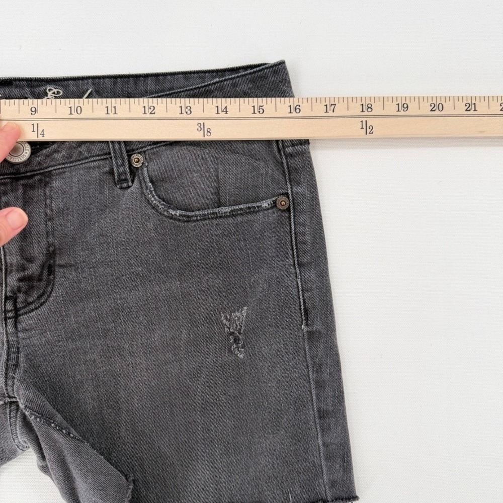 American Eagle Gray Distressed Cutoff Denim Shorts Skinny Size 8 - Picture 4 of 13
